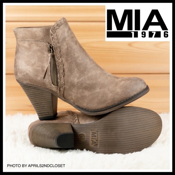 ANKLE BOOTIES , HEELED & RUGGED HIKER BOOTS - Picture 11 of 15